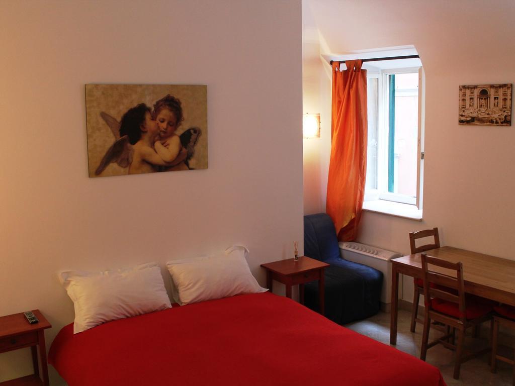 Hella Ibernesi 23 Fori Imperiali Inn, New Gestion! Róma Szoba fotó