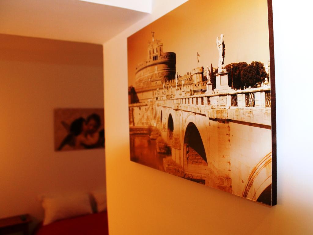 Hella Ibernesi 23 Fori Imperiali Inn, New Gestion! Róma Szoba fotó